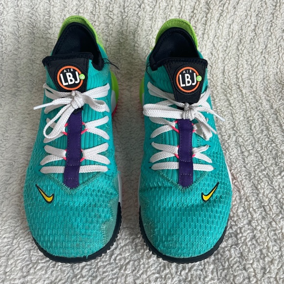 Nike Lebron 16 Air Max - Picture 2 of 5